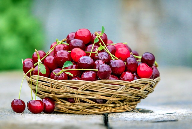 How Long Do Cherries Last in the Fridge?